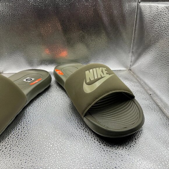 Size 11 Nike‎ Victori One Womens Army Green Slip On Slide Sandals FQ7416-200 - Picture 5 of 10